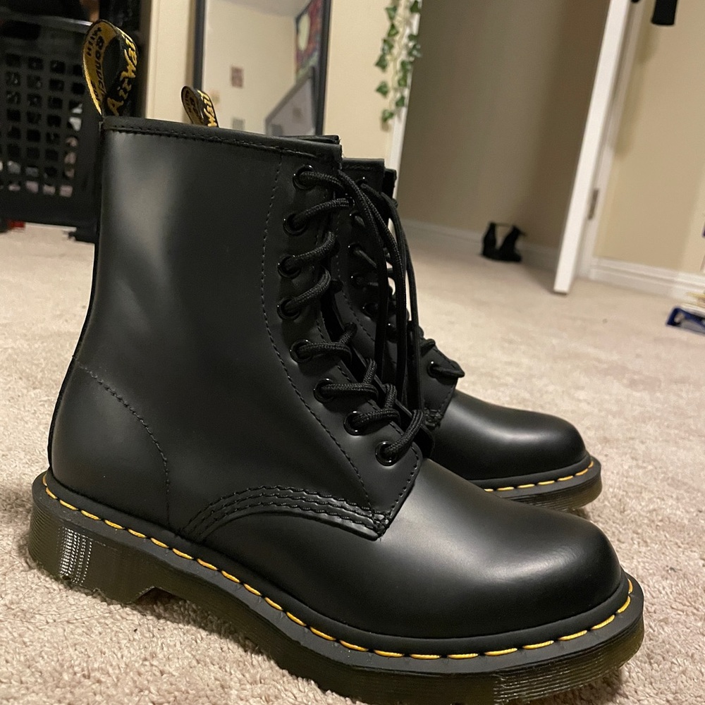 1460 DOC MARTENS